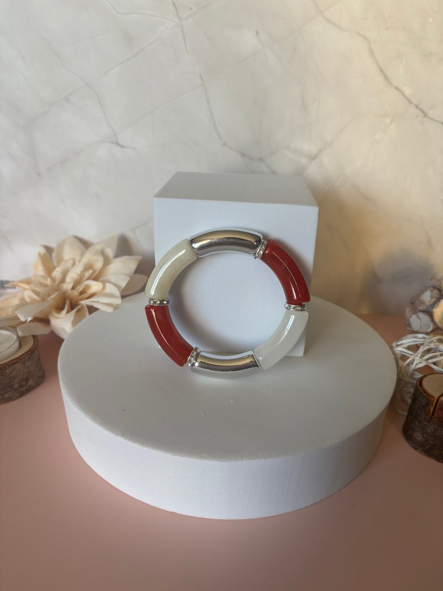 ❤️ Bracelet Éclat Rubis — rouge profond, ivoire & argenté