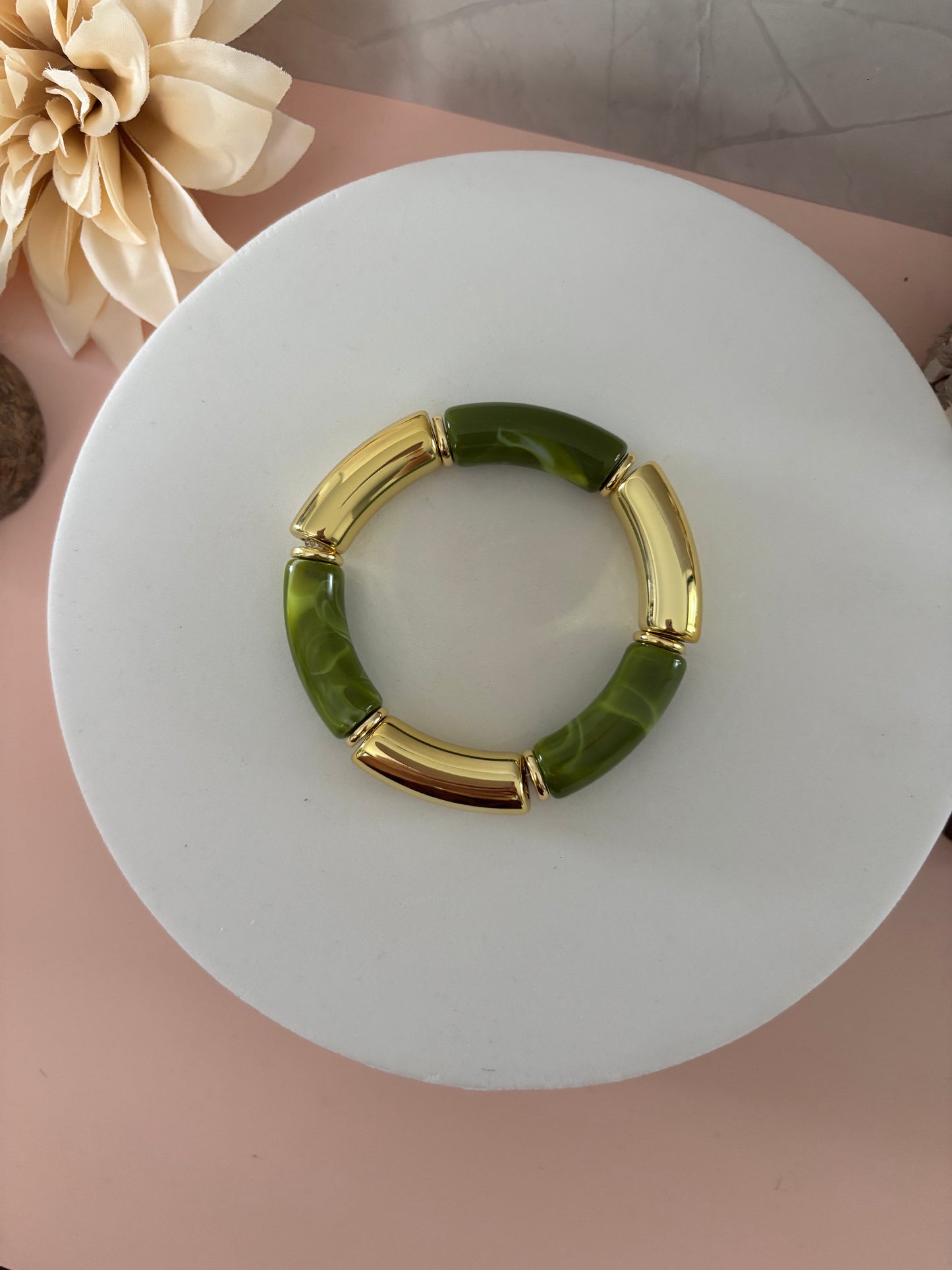 💚 Bracelet Émeraude Chic — vert & doré