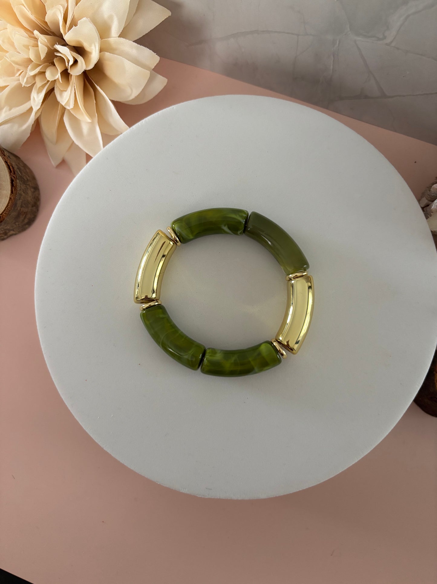🍃 Bracelet Olive Sauvage — vert olive & doré